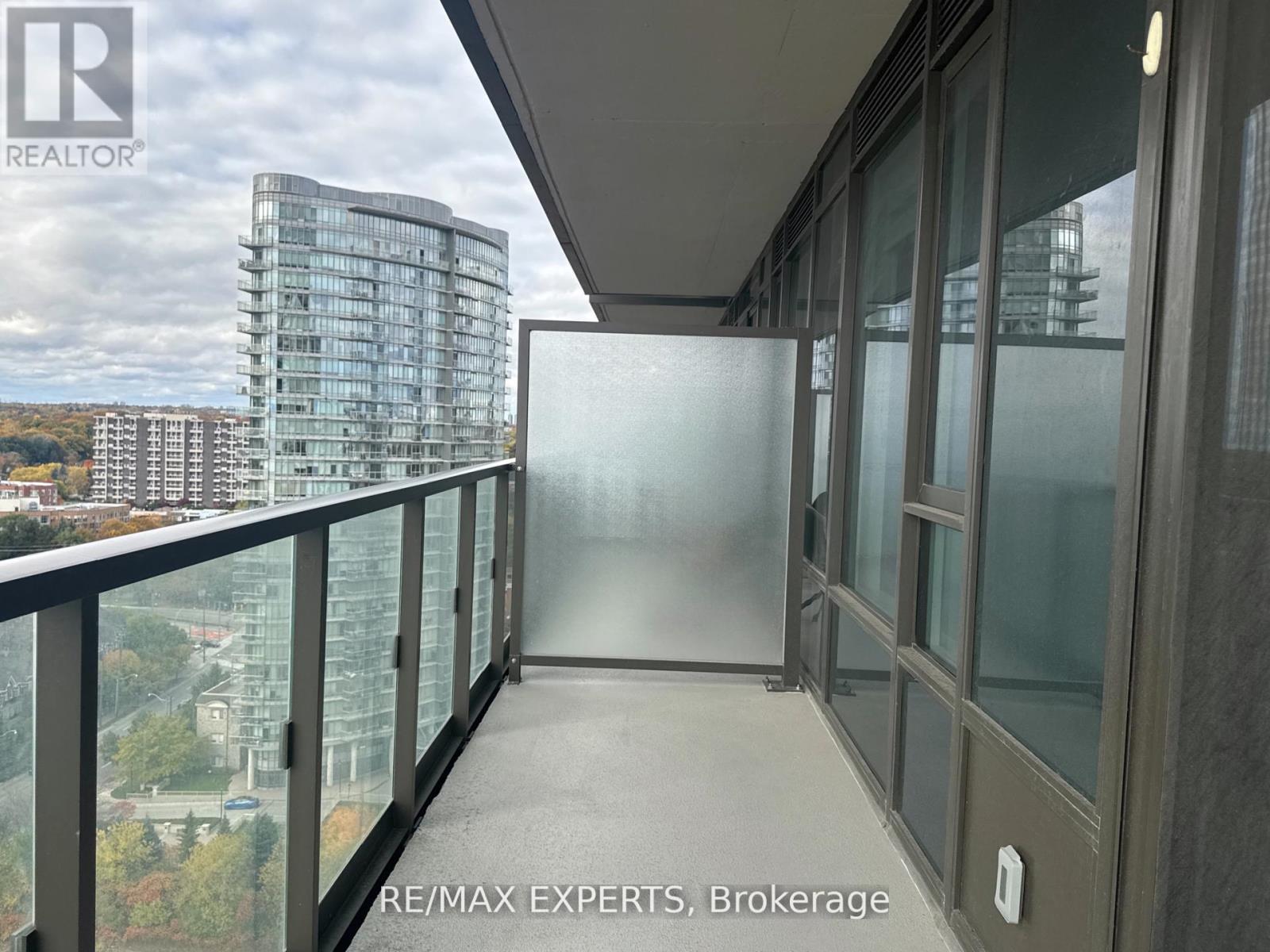 2211 - 1926 Lake Shore Boulevard W, Toronto, Ontario  M6S 1A1 - Photo 37 - W12674212