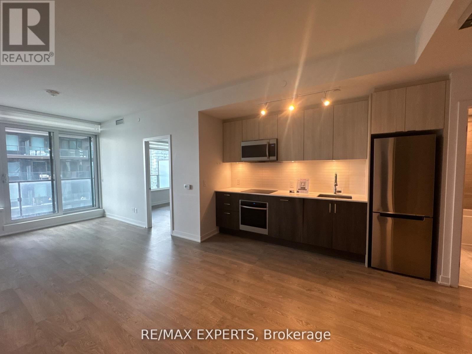 2211 - 1926 Lake Shore Boulevard W, Toronto, Ontario  M6S 1A1 - Photo 8 - W12674212