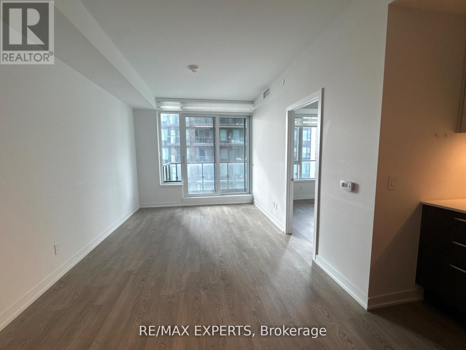 2211 - 1926 Lake Shore Boulevard W, Toronto, Ontario  M6S 1A1 - Photo 9 - W12674212