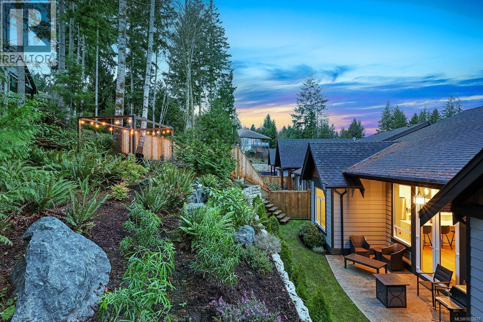 3221 Klanawa Cres, Courtenay, British Columbia  V9N 0H4 - Photo 2 - 1022677