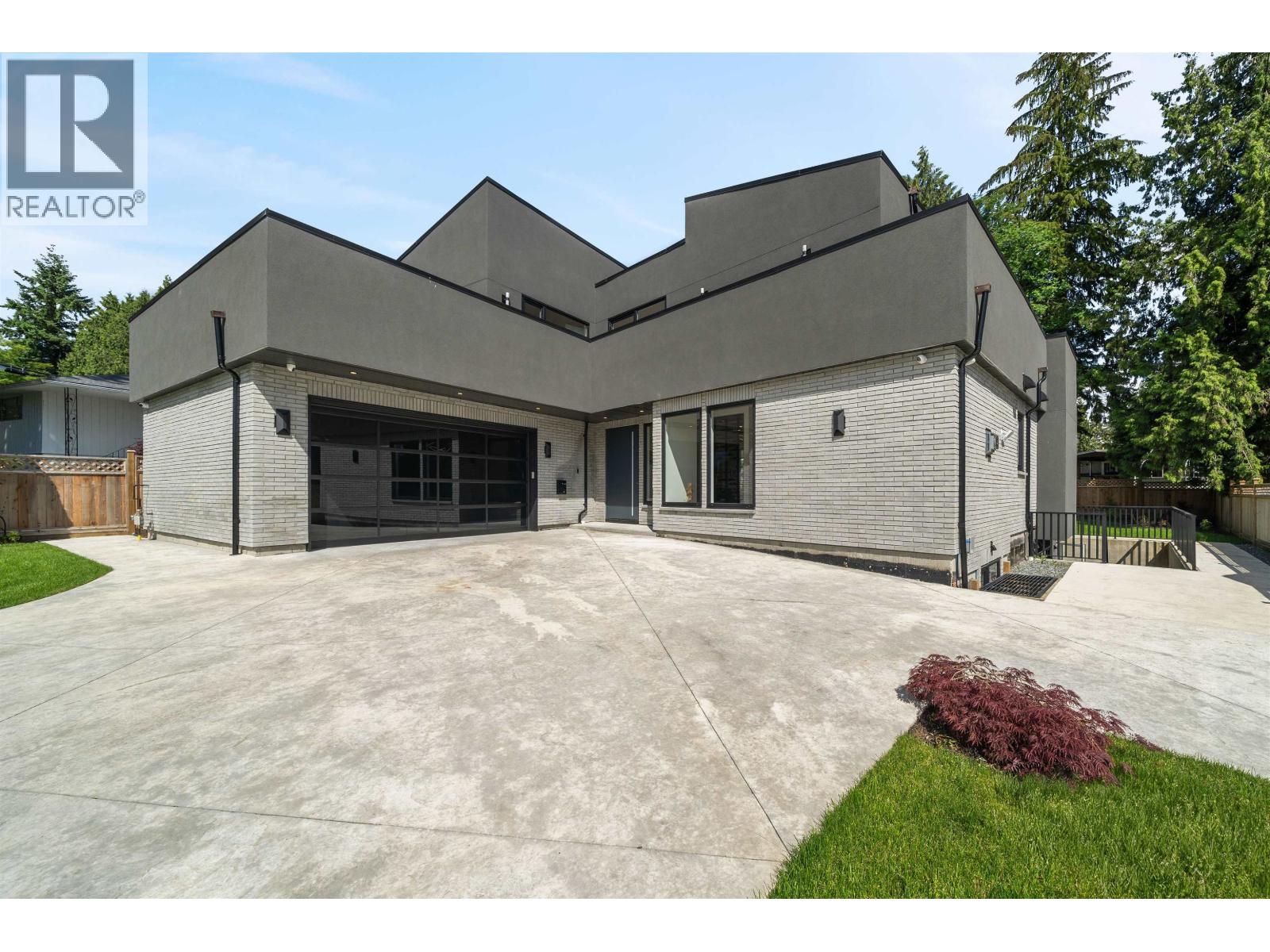 687 Poplar Street, Coquitlam, British Columbia  V3J 3K7 - Photo 2 - R3075158