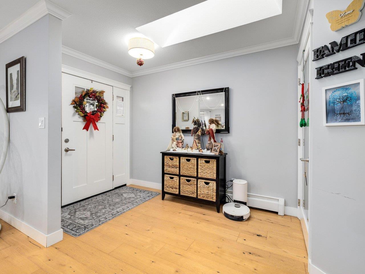 16347 12 Avenue, Surrey, British Columbia  V4A 8C3 - Photo 4 - R3077146