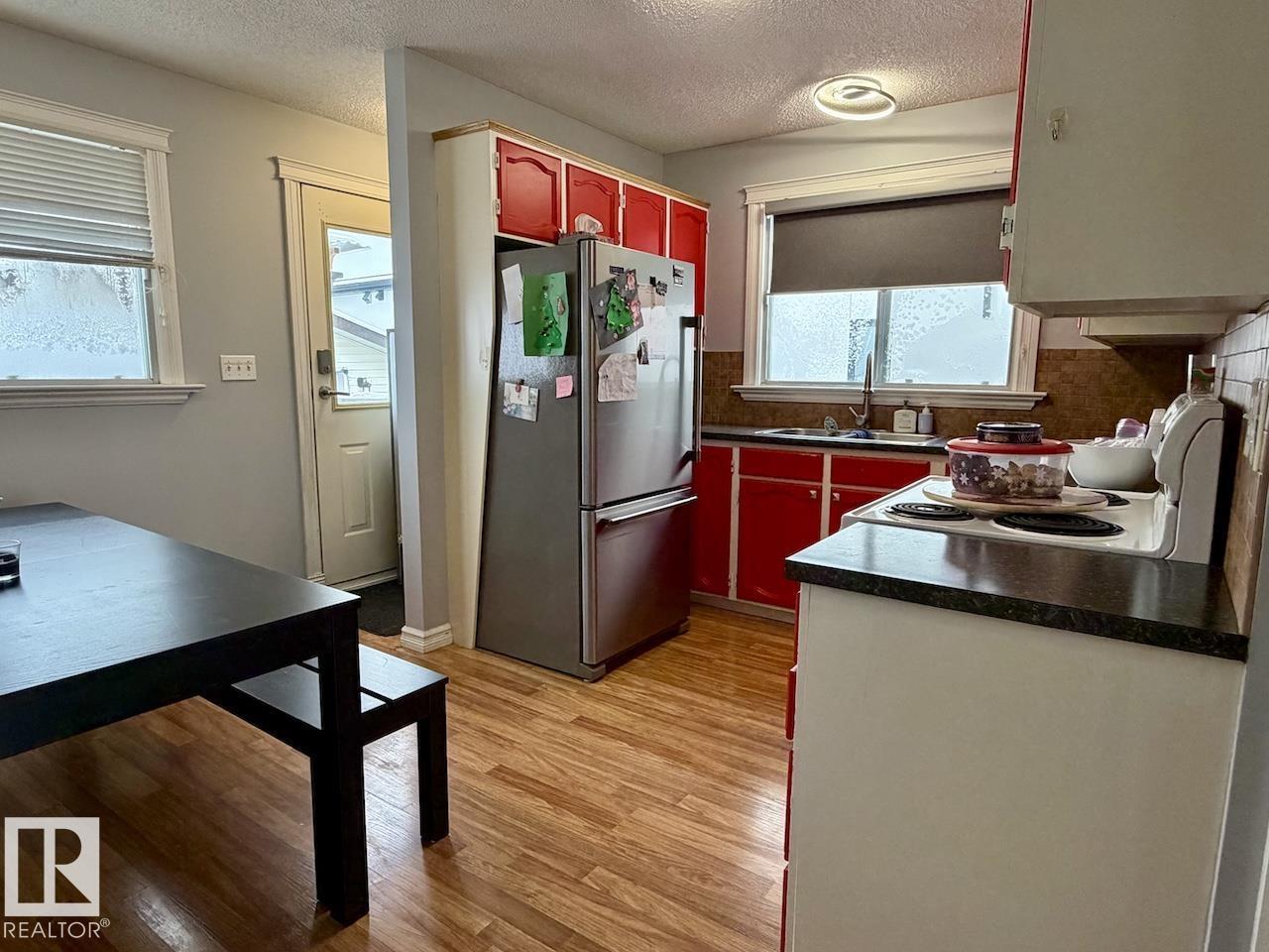 1307 36 St Nw, Edmonton, Alberta  T6L 3G6 - Photo 9 - E4468100