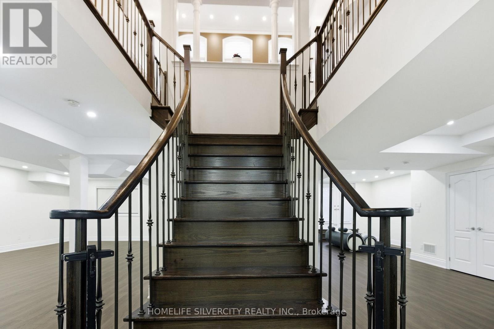 492 Rougemount Drive, Pickering, Ontario  L1W 2B9 - Photo 13 - E12671482