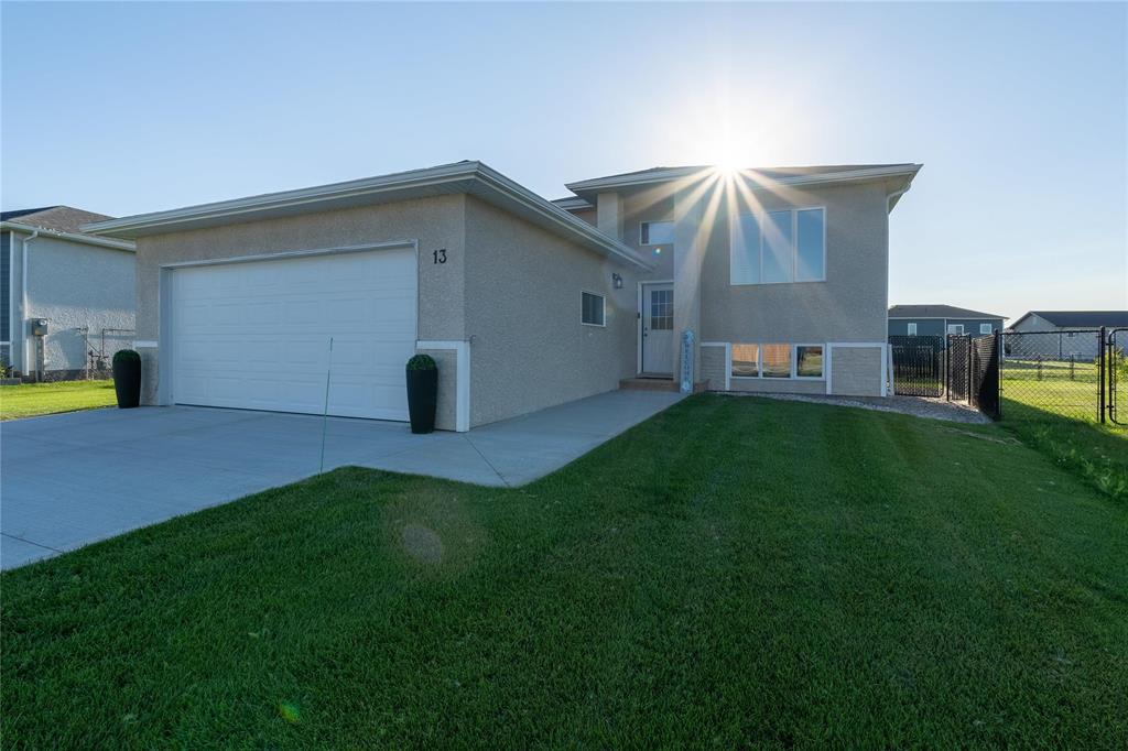 13 EDGEMONT Place, Blumenort, Manitoba