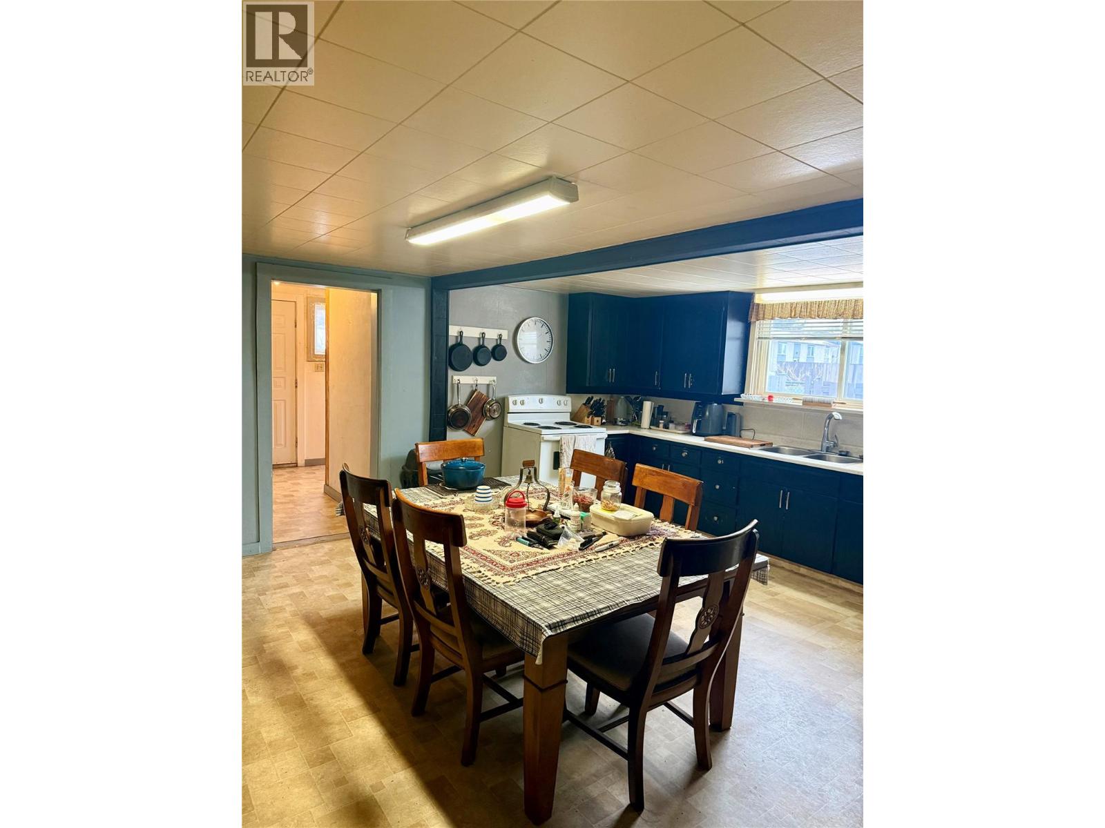 712 Victoria Avenue N, Cranbrook, British Columbia  V1C 3Y4 - Photo 4 - 10372132