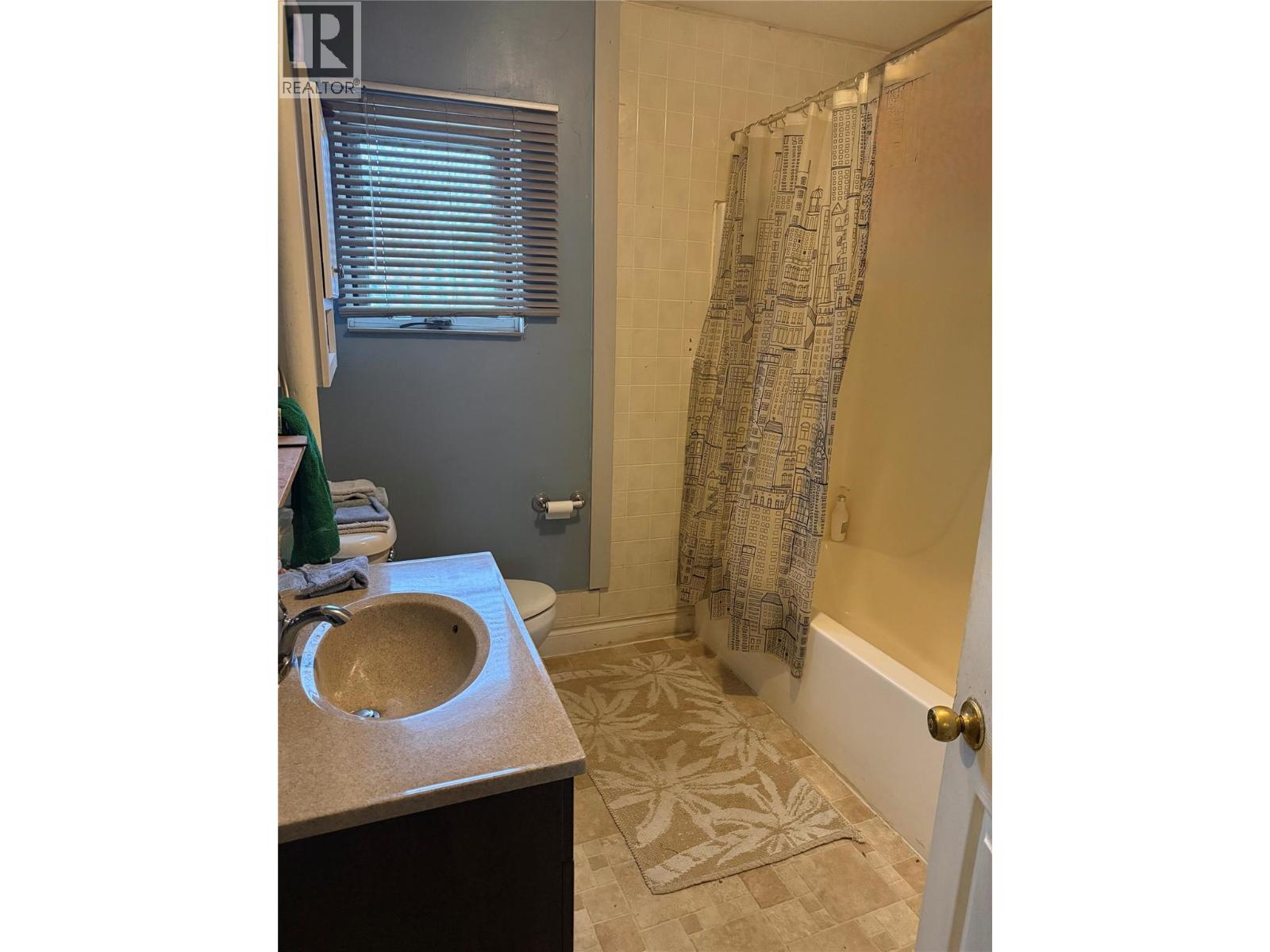 712 Victoria Avenue N, Cranbrook, British Columbia  V1C 3Y4 - Photo 7 - 10372132