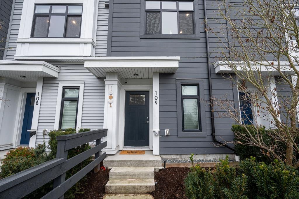 109 15235 Sitka Drive, Surrey, British Columbia  V3S 0A9 - Photo 4 - R3075648