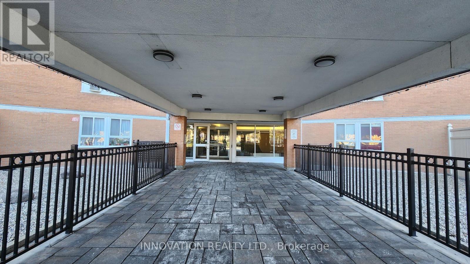 1206 - 2020 Jasmine Crescent, Ottawa, Ontario  K1J 8K5 - Photo 3 - X12674360