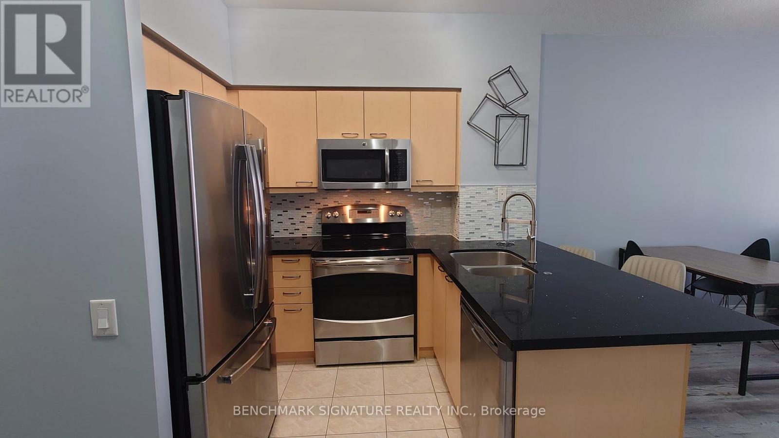 110 - 25 Times Avenue, Markham, Ontario  L3T 7X5 - Photo 12 - N12671476