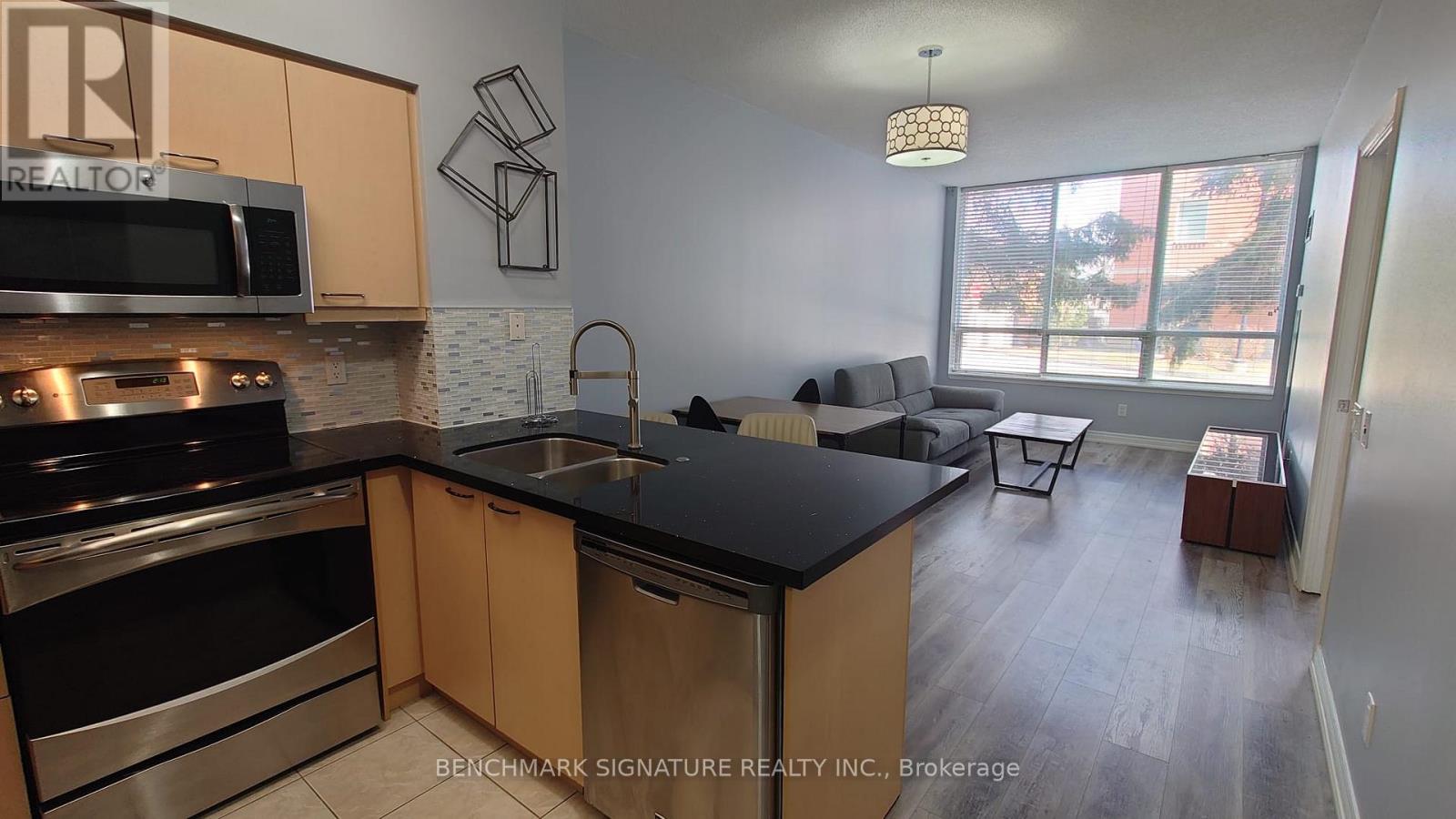 110 - 25 Times Avenue, Markham, Ontario  L3T 7X5 - Photo 7 - N12671476