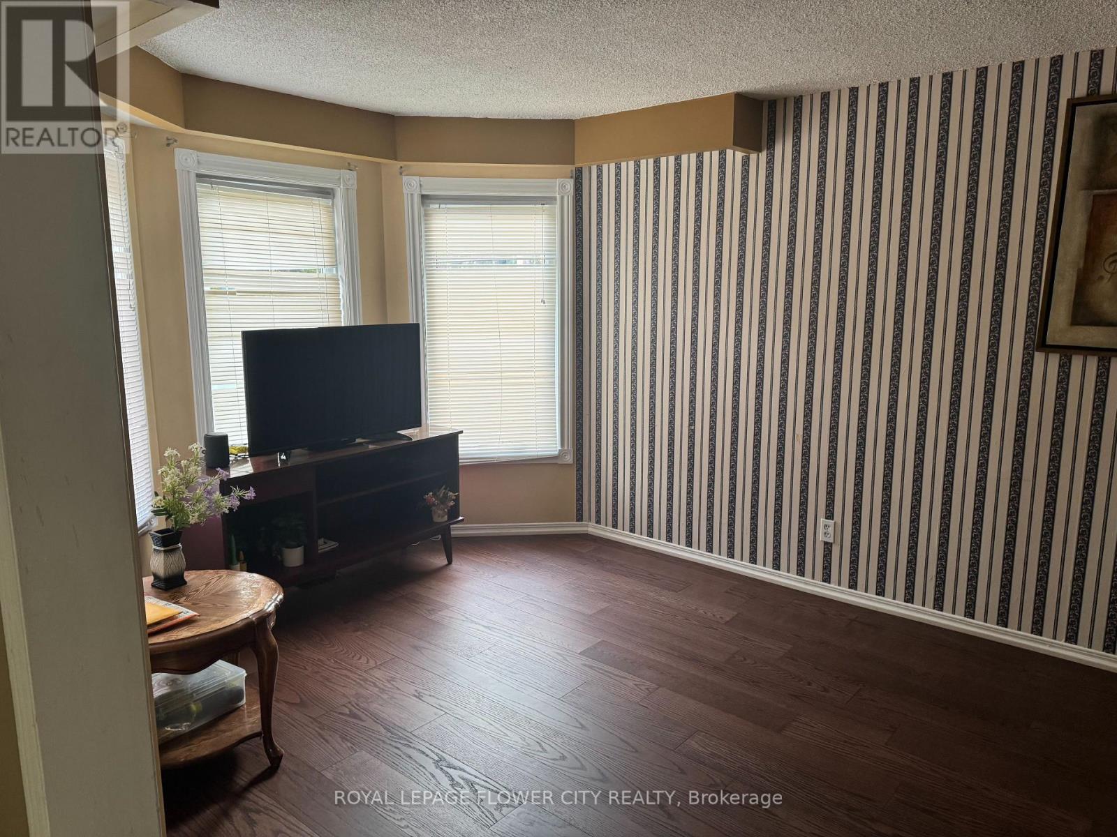 5364 Champlain Trail, Mississauga, Ontario  L5R 2Y4 - Photo 6 - W12561018