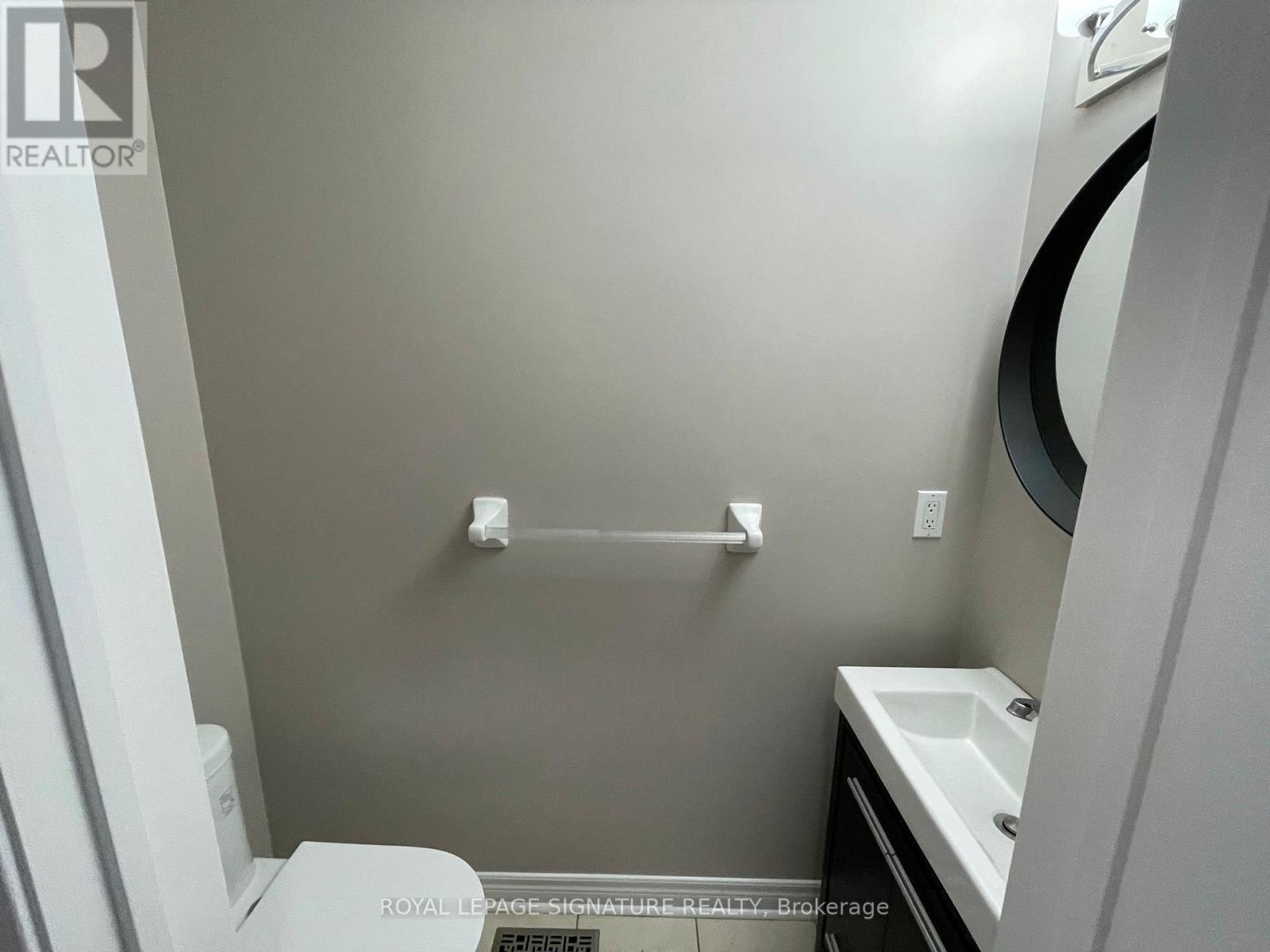 134 Breton Avenue, Mississauga, Ontario  L4Z 4K5 - Photo 14 - W12671592