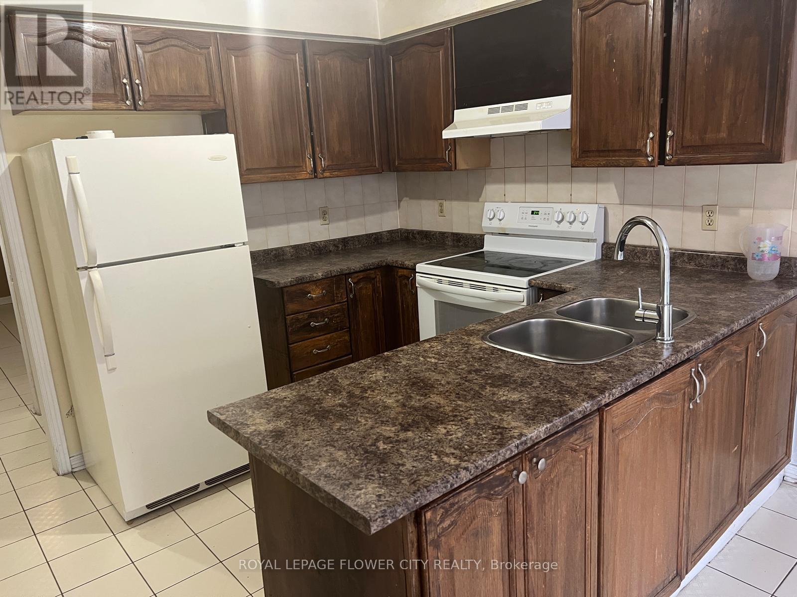 5364 Champlain Trail, Mississauga, Ontario  L5R 2Y4 - Photo 9 - W12561018