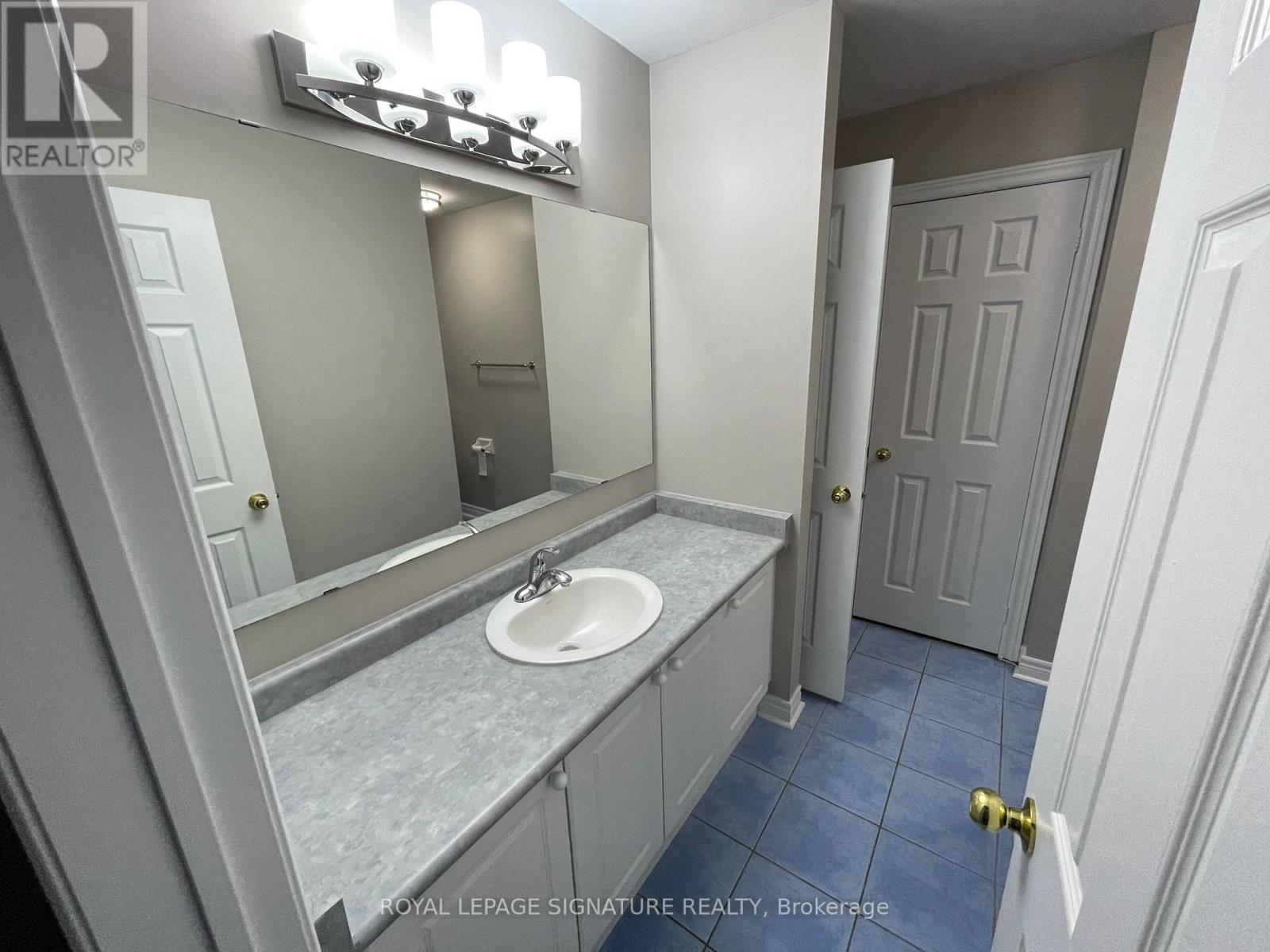 134 Breton Avenue, Mississauga, Ontario  L4Z 4K5 - Photo 21 - W12671592