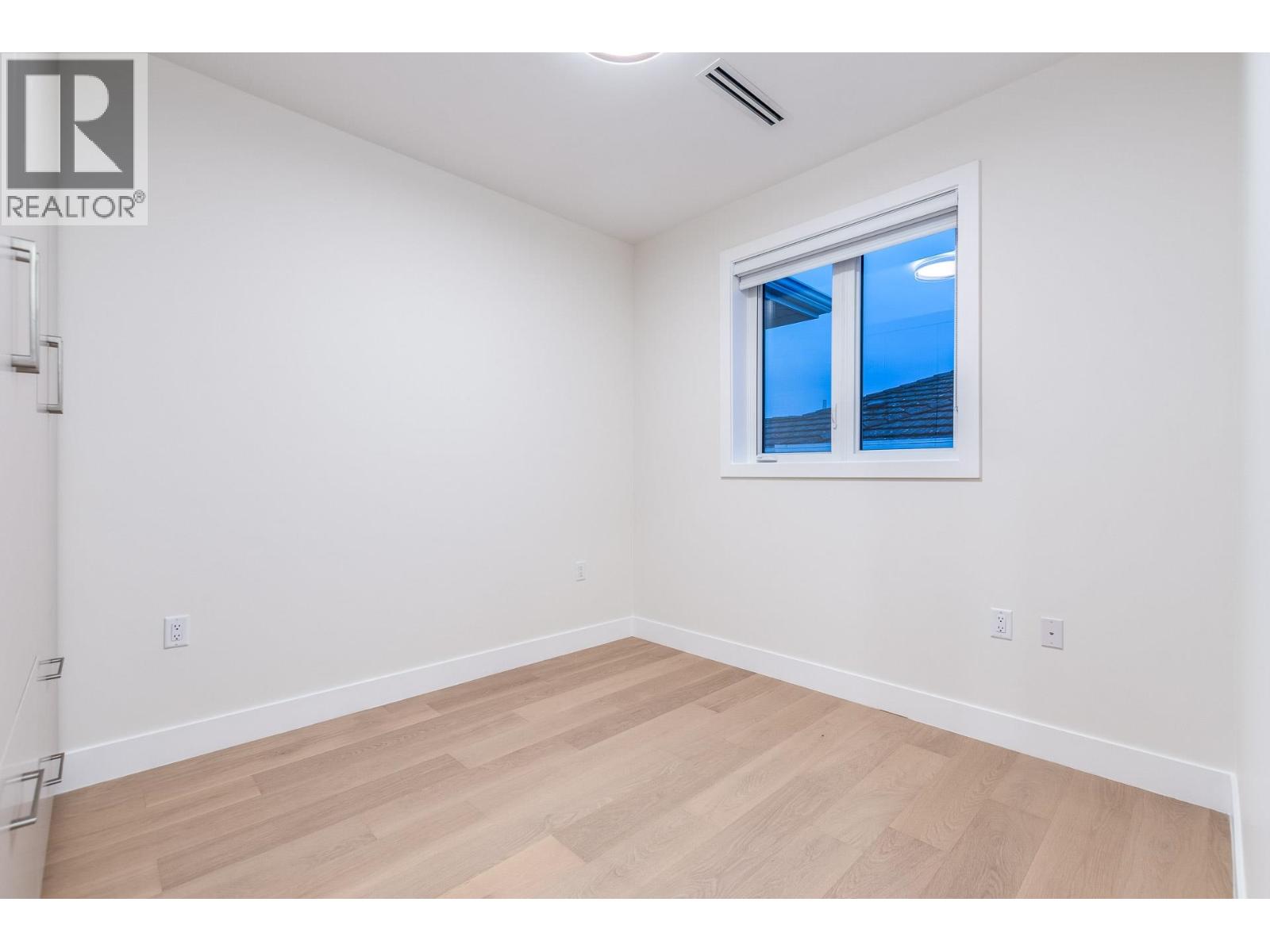 1 2943 E 44th Avenue, Vancouver, British Columbia  V5R 3A9 - Photo 17 - R3077151