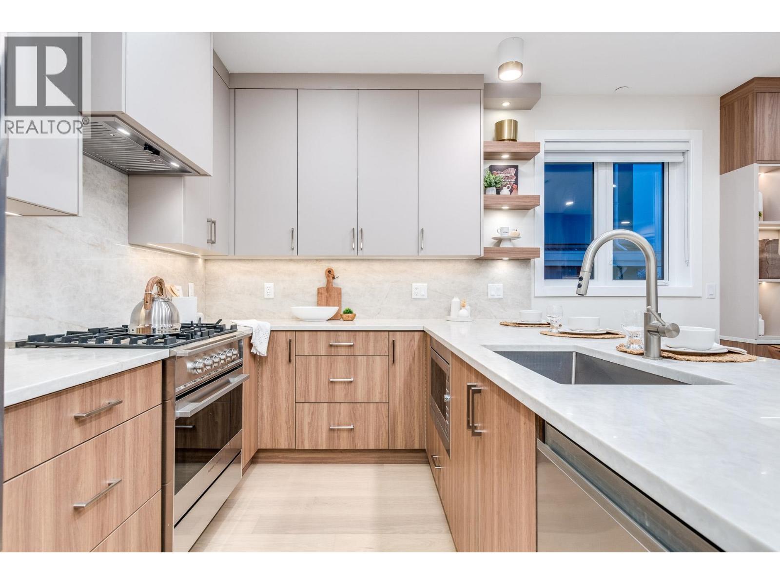 1 2943 E 44th Avenue, Vancouver, British Columbia  V5R 3A9 - Photo 11 - R3077151