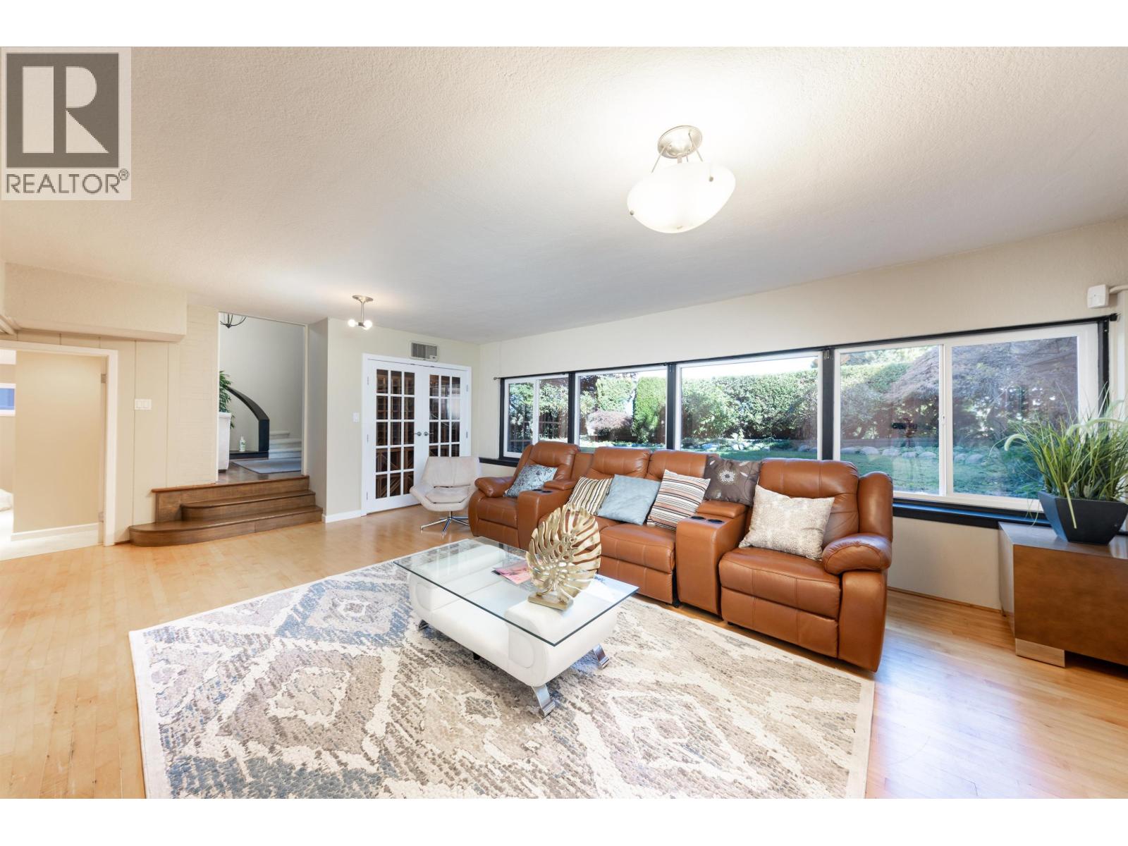 4393 Puget Drive, Vancouver, British Columbia  V6L 2V7 - Photo 2 - R3076834