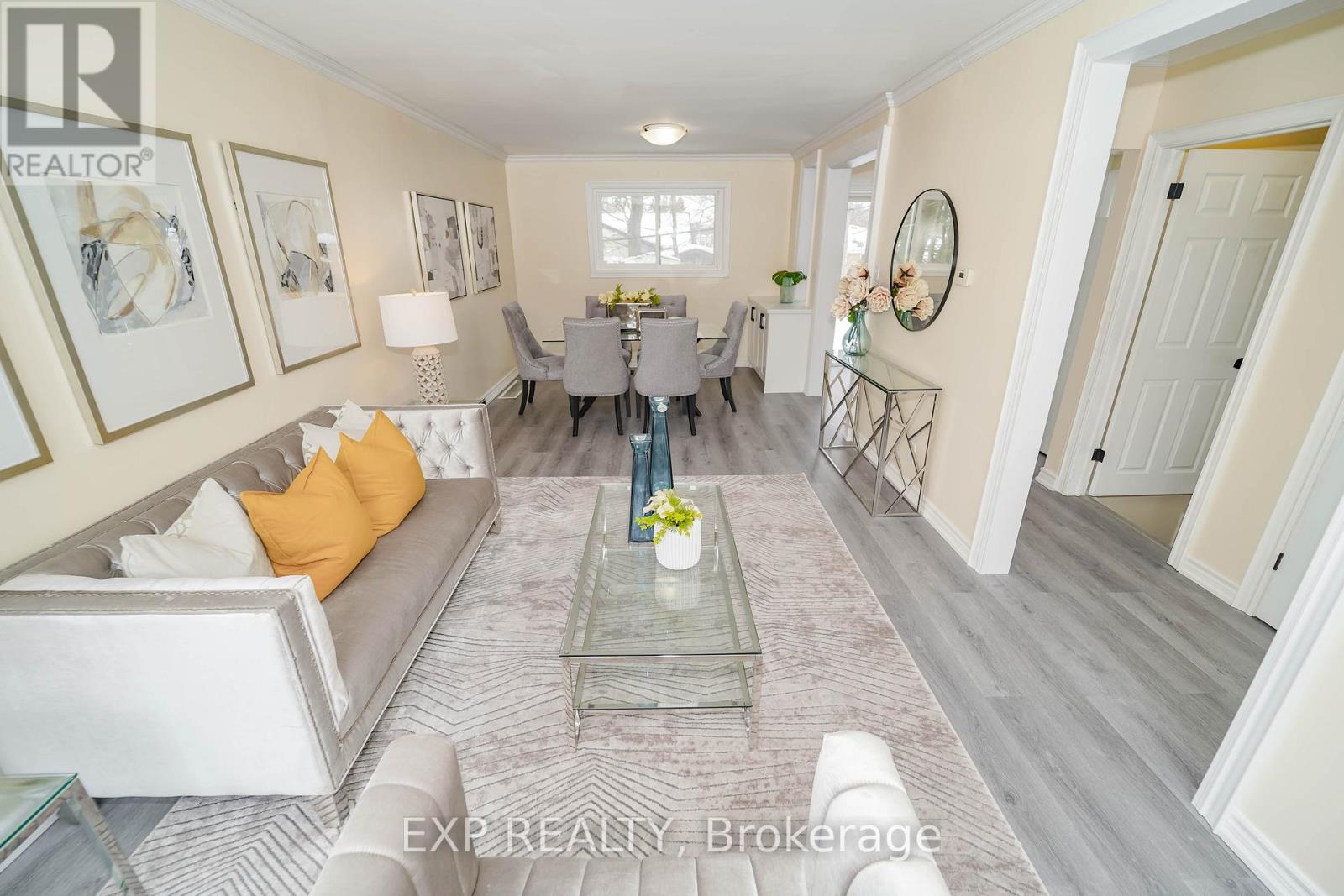 22 Jones Court, Aurora, Ontario  L4G 2B8 - Photo 4 - N12674326