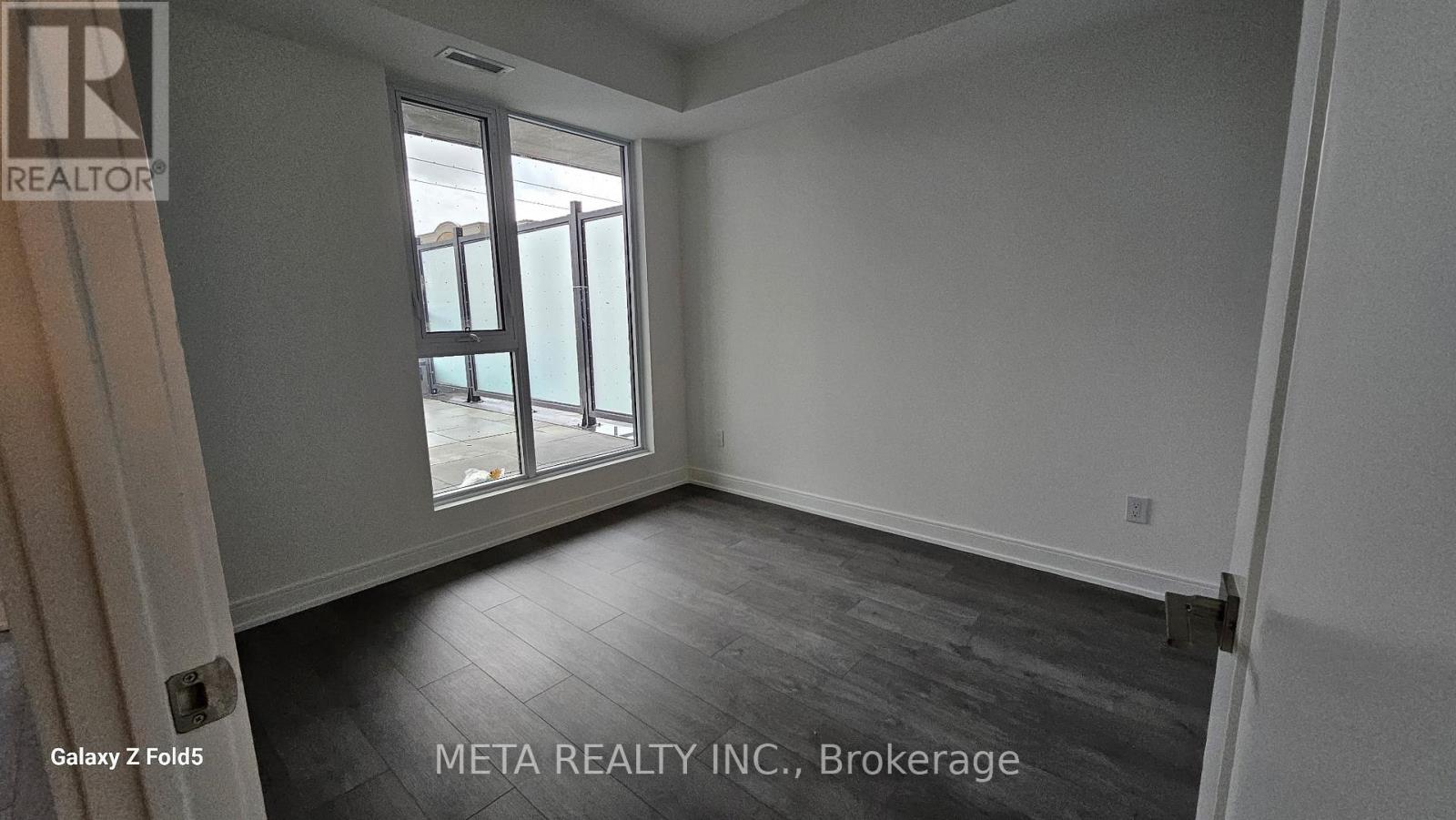 B406 - 715 Davis Drive, Newmarket, Ontario  L3Y 0J2 - Photo 7 - N12674352