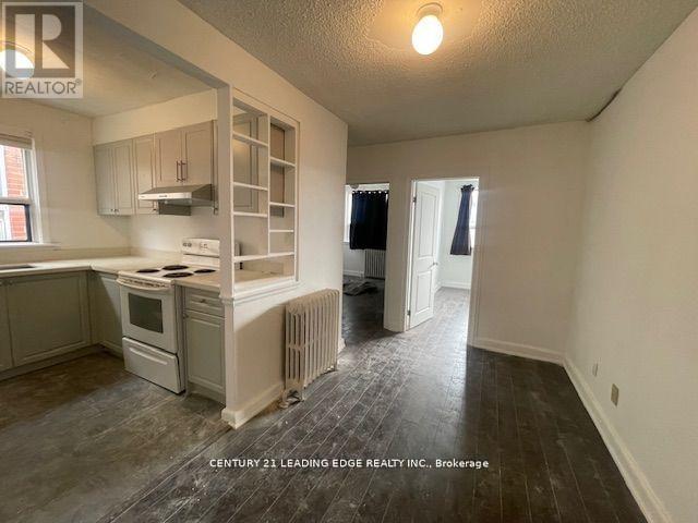 Apt 1 - 1516 Eglinton Avenue W, Toronto, Ontario  M6E 2G8 - Photo 2 - W12674346