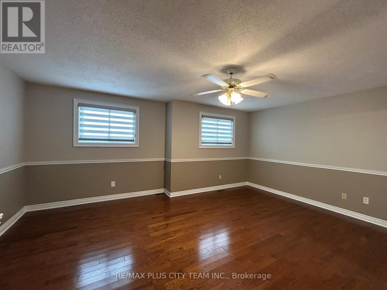 506 Dicenzo Drive, Hamilton, Ontario  L9B 2C4 - Photo 21 - X12674298