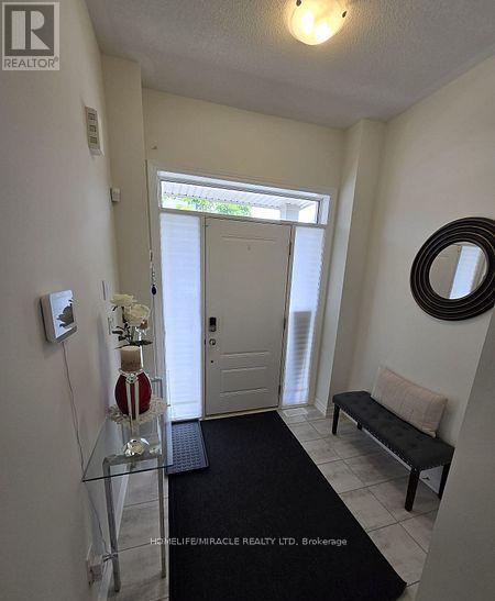 296 Okanagan Path, Oshawa, Ontario  L1H 0A7 - Photo 9 - E12671246