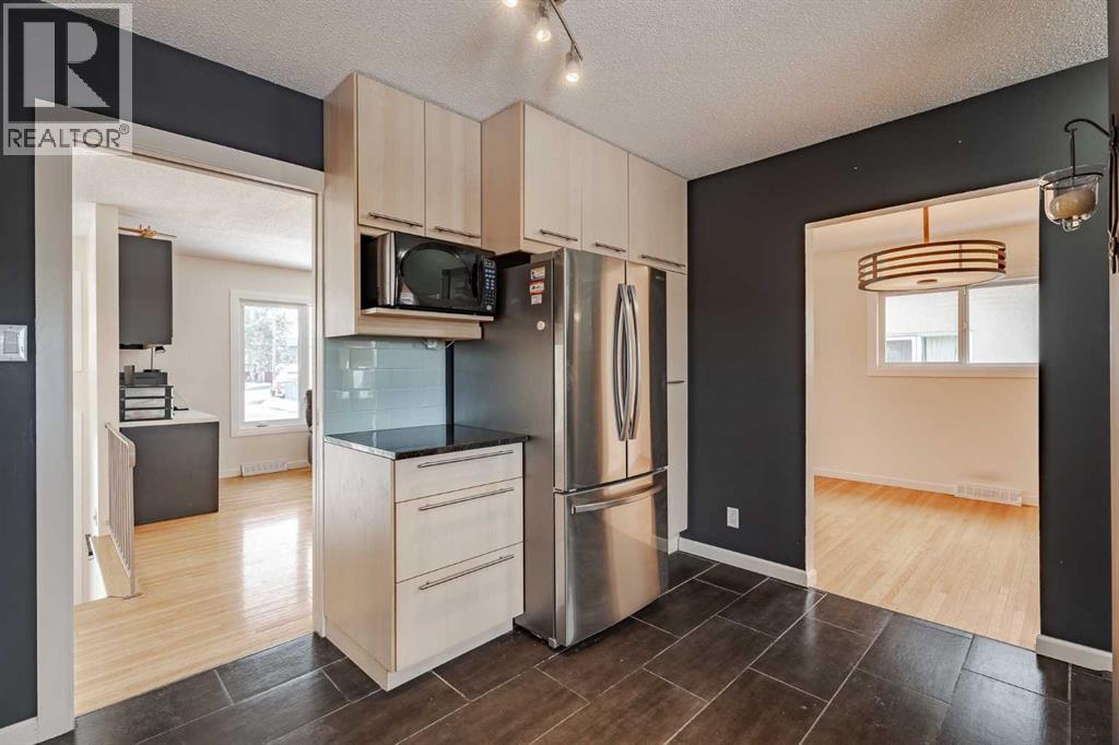 3335 Boulton Road Nw, Calgary, Alberta  T2L 1M2 - Photo 12 - A2277365