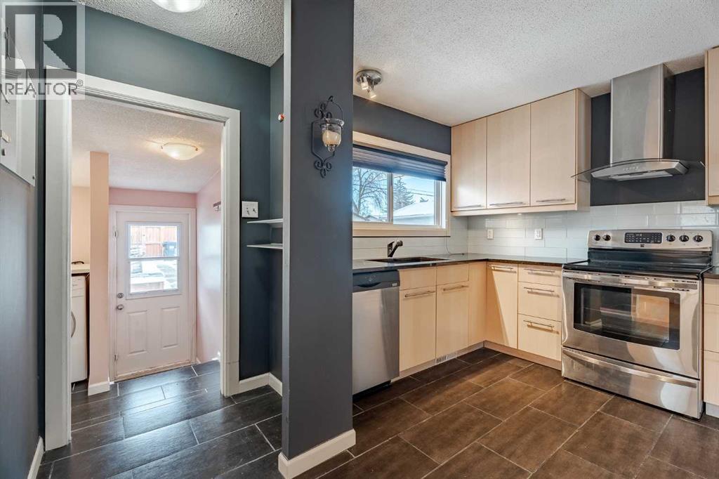 3335 Boulton Road Nw, Calgary, Alberta  T2L 1M2 - Photo 13 - A2277365