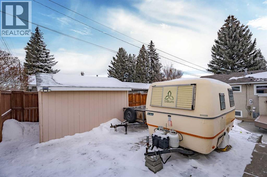 3335 Boulton Road Nw, Calgary, Alberta  T2L 1M2 - Photo 40 - A2277365