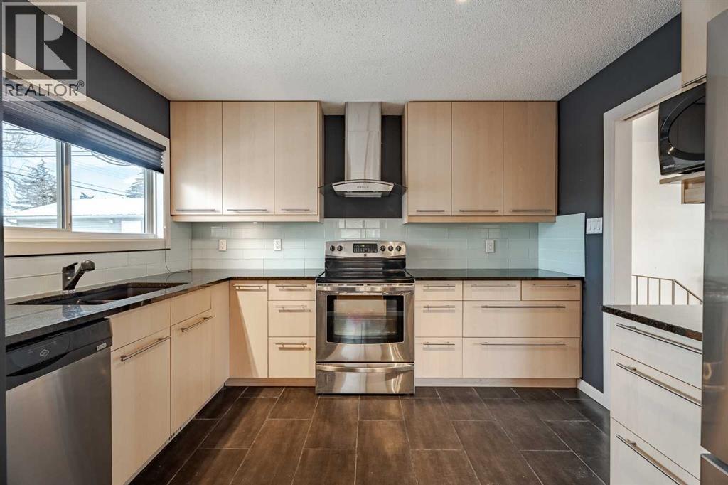 3335 Boulton Road Nw, Calgary, Alberta  T2L 1M2 - Photo 9 - A2277365