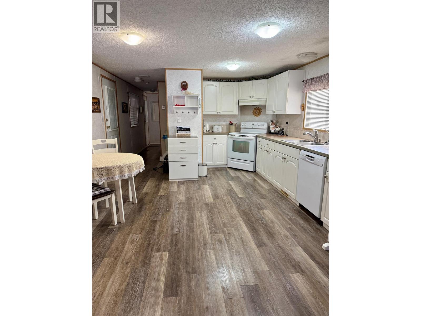 2120 Kokanee Court N, Cranbrook, British Columbia  V1V 6N7 - Photo 3 - 10371956