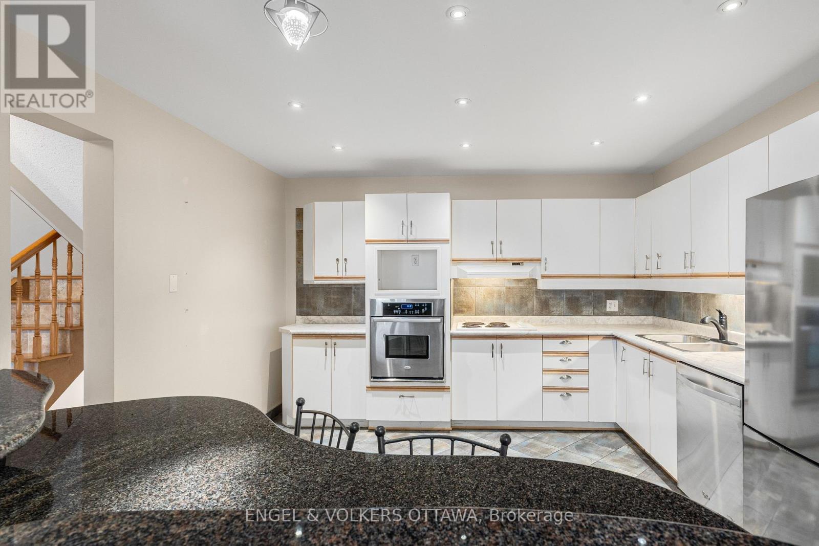 1321 Morley Boulevard, Ottawa, Ontario  K2C 1R1 - Photo 8 - X12674416