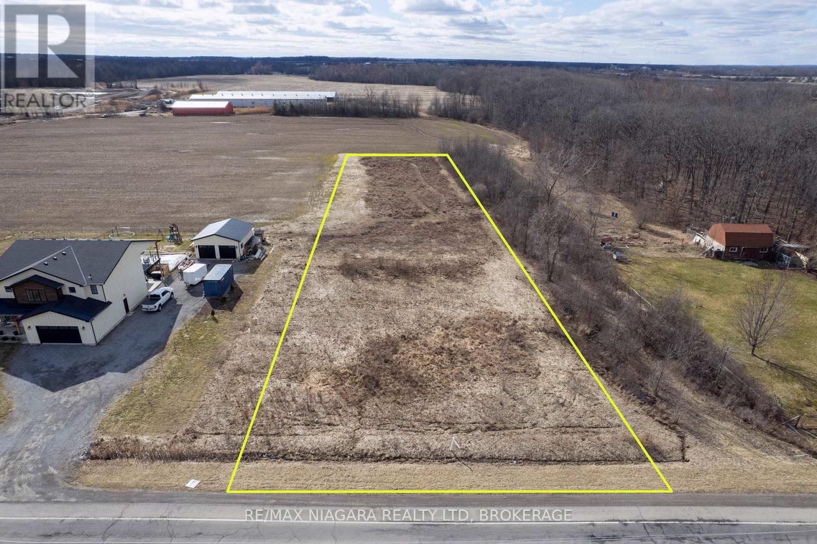 1577 Stevensville Road, Fort Erie, Ontario  L0S 1S0 - Photo 2 - X12674390