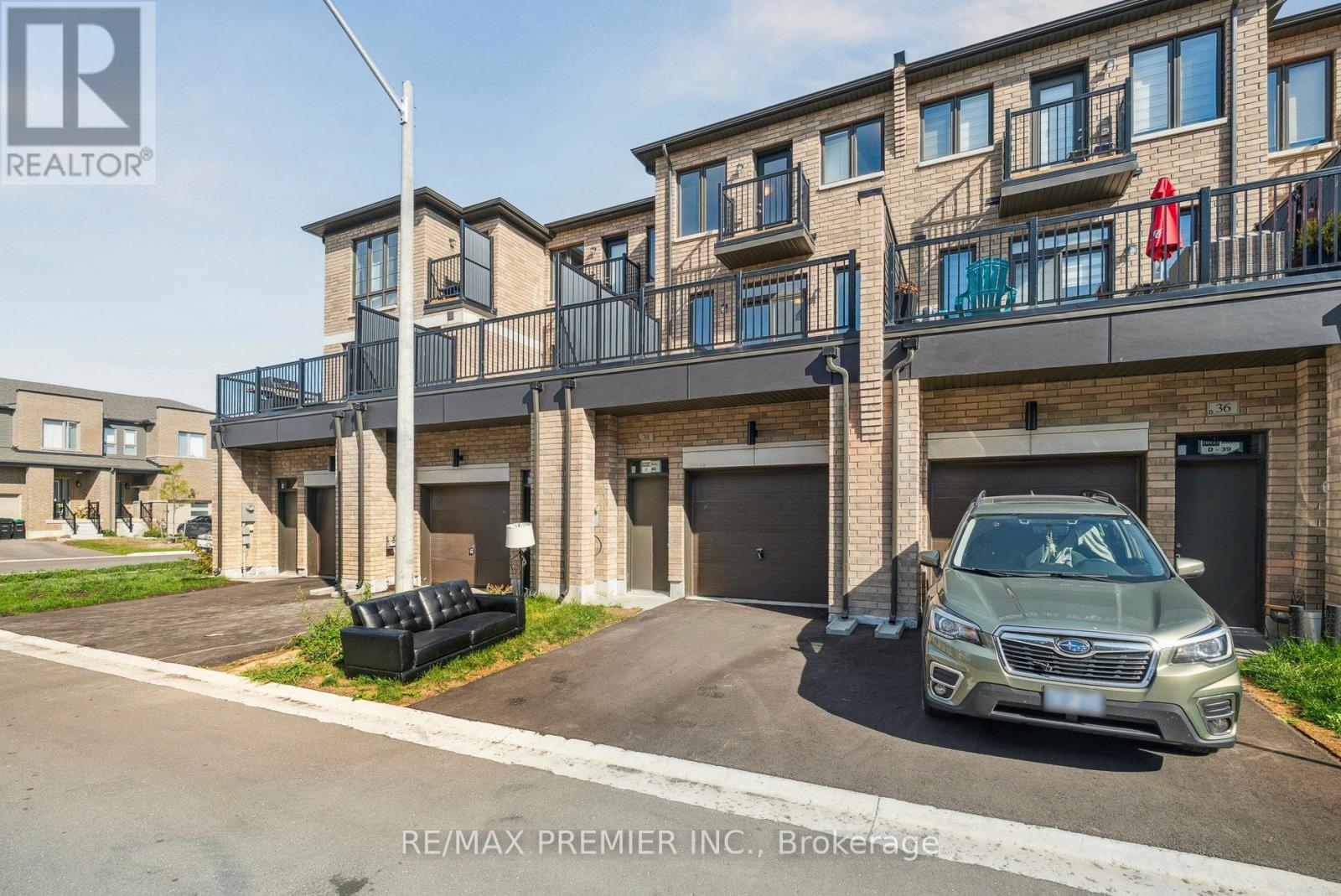 38 Cherry Hill Lane, Barrie, Ontario  L4N 6K7 - Photo 2 - S12674288