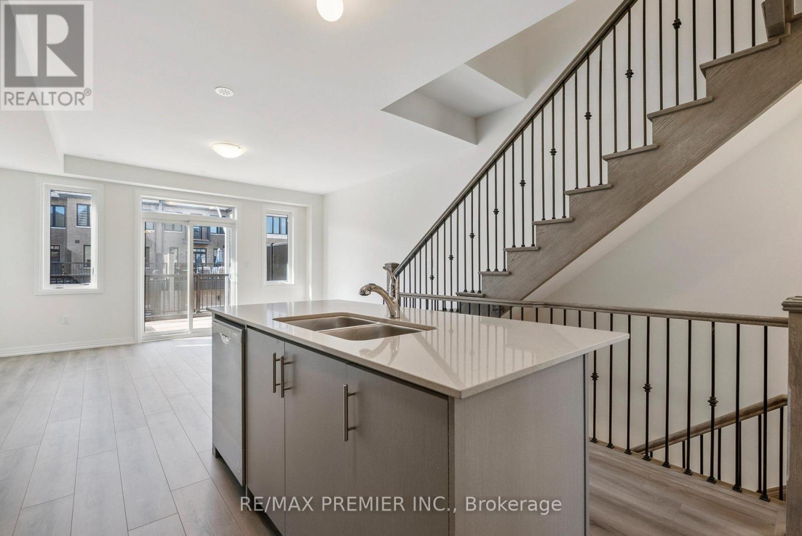 38 Cherry Hill Lane, Barrie, Ontario  L4N 6K7 - Photo 17 - S12674288