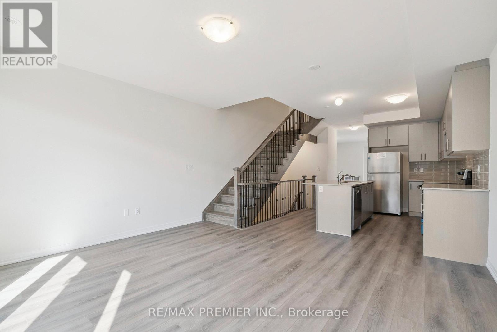 38 Cherry Hill Lane, Barrie, Ontario  L4N 6K7 - Photo 19 - S12674288