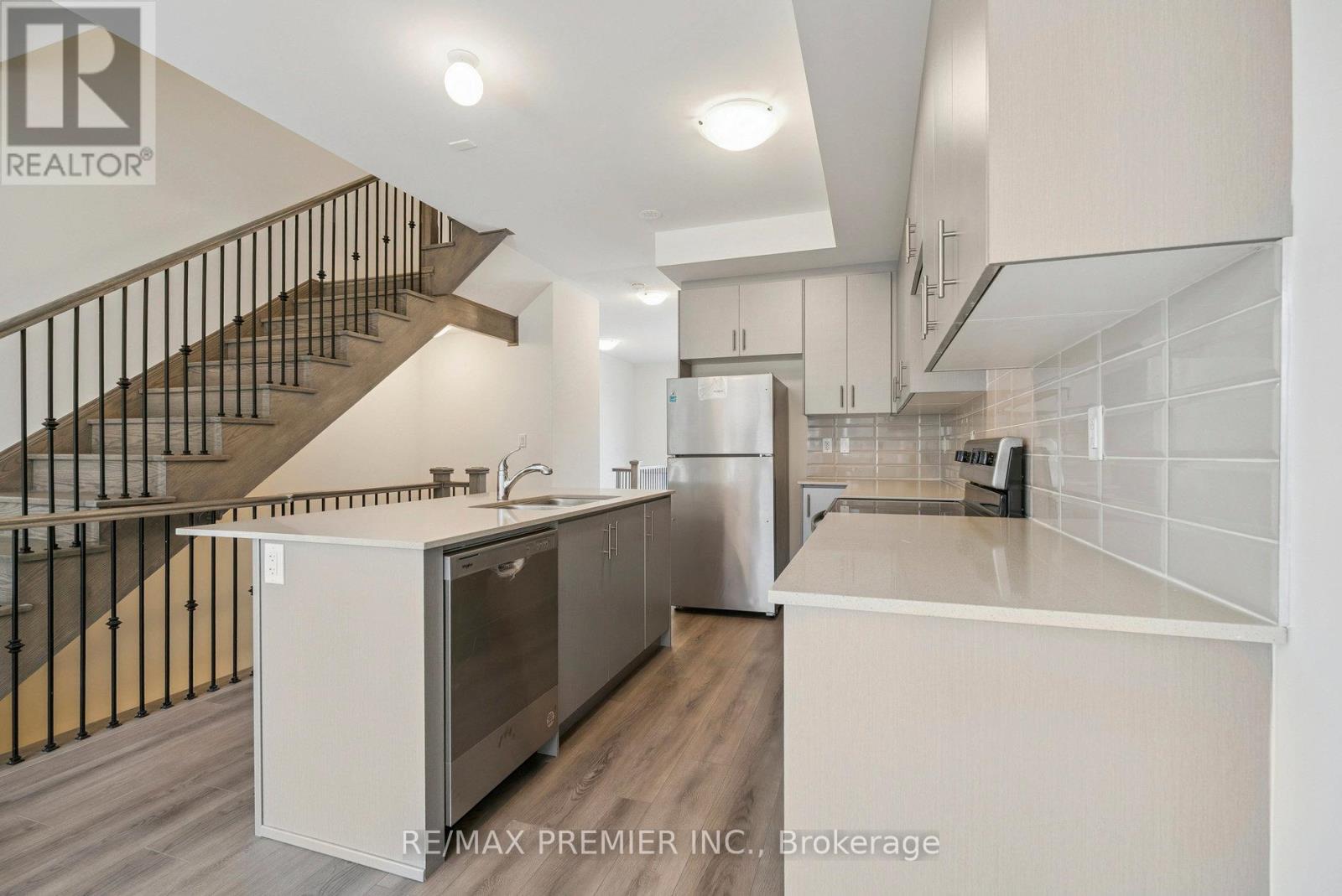 38 Cherry Hill Lane, Barrie, Ontario  L4N 6K7 - Photo 14 - S12674288