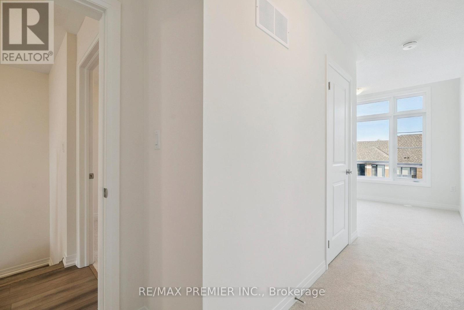 38 Cherry Hill Lane, Barrie, Ontario  L4N 6K7 - Photo 31 - S12674288