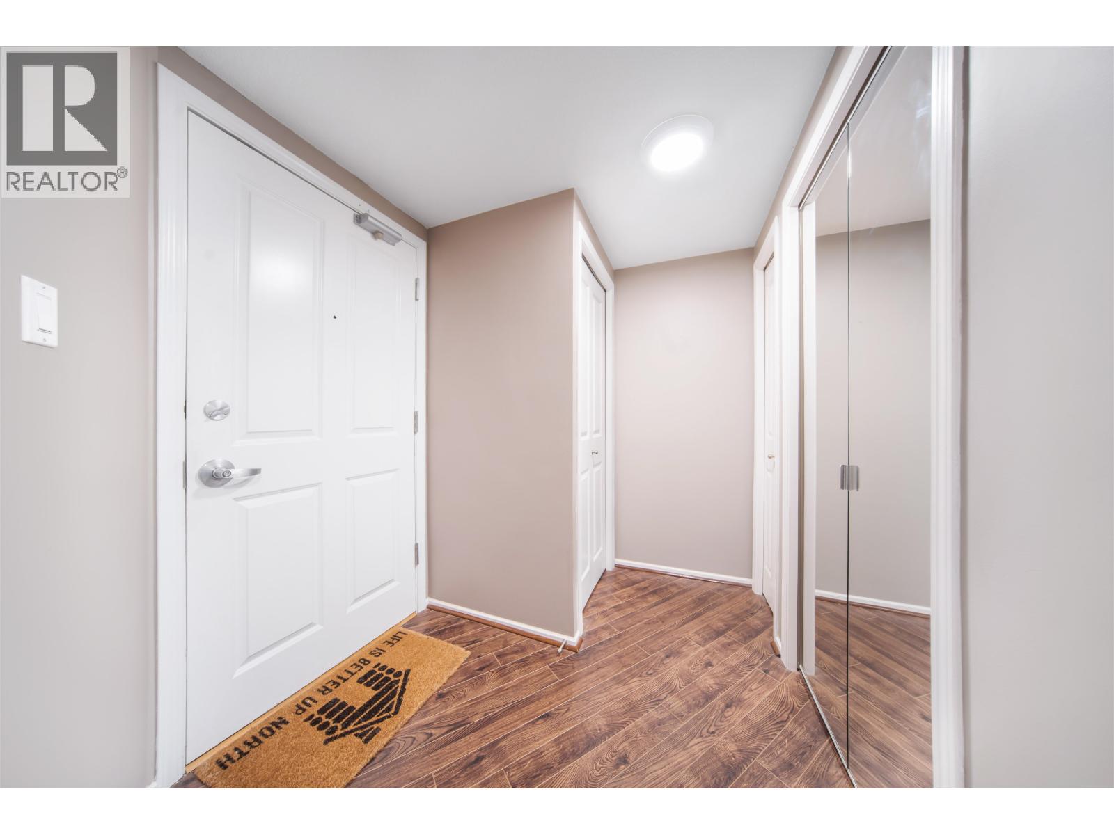 321 225 Newport Drive, Port Moody, British Columbia  V3H 5C7 - Photo 4 - R3077193