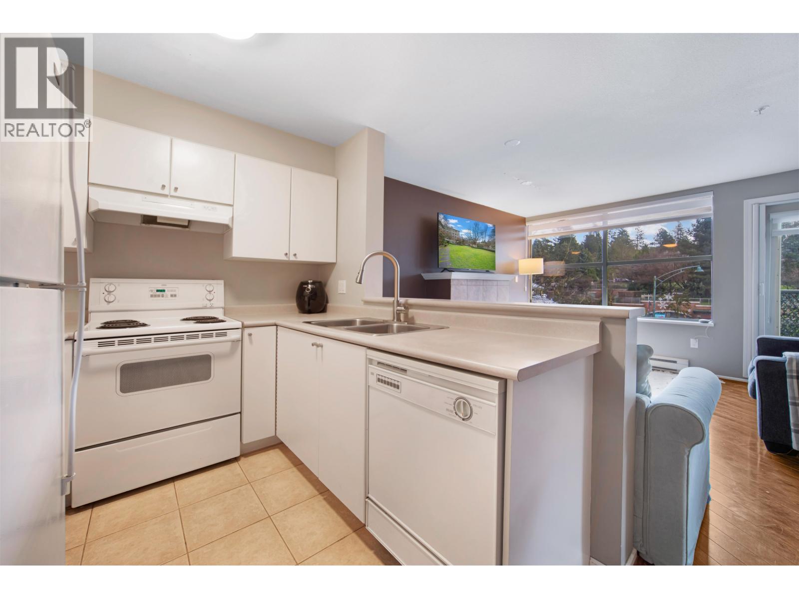 321 225 Newport Drive, Port Moody, British Columbia  V3H 5C7 - Photo 7 - R3077193