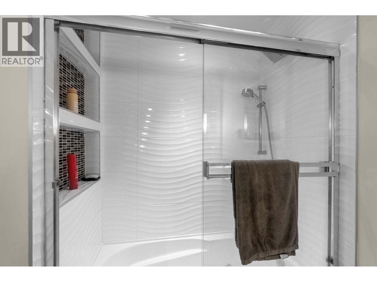 324 E 24th Street, North Vancouver, British Columbia V7L 3E8 - Photo 19 - R3077198