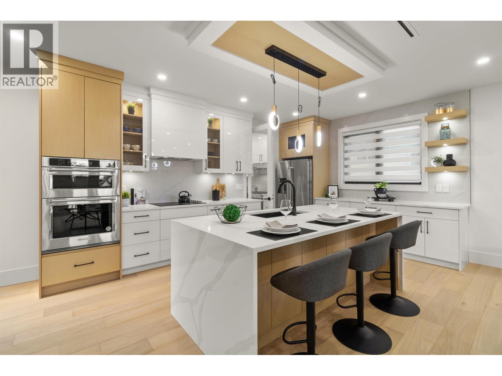 970 Laurel Court, Coquitlam, British Columbia V3C 5M1 - Photo 4 - R3077207