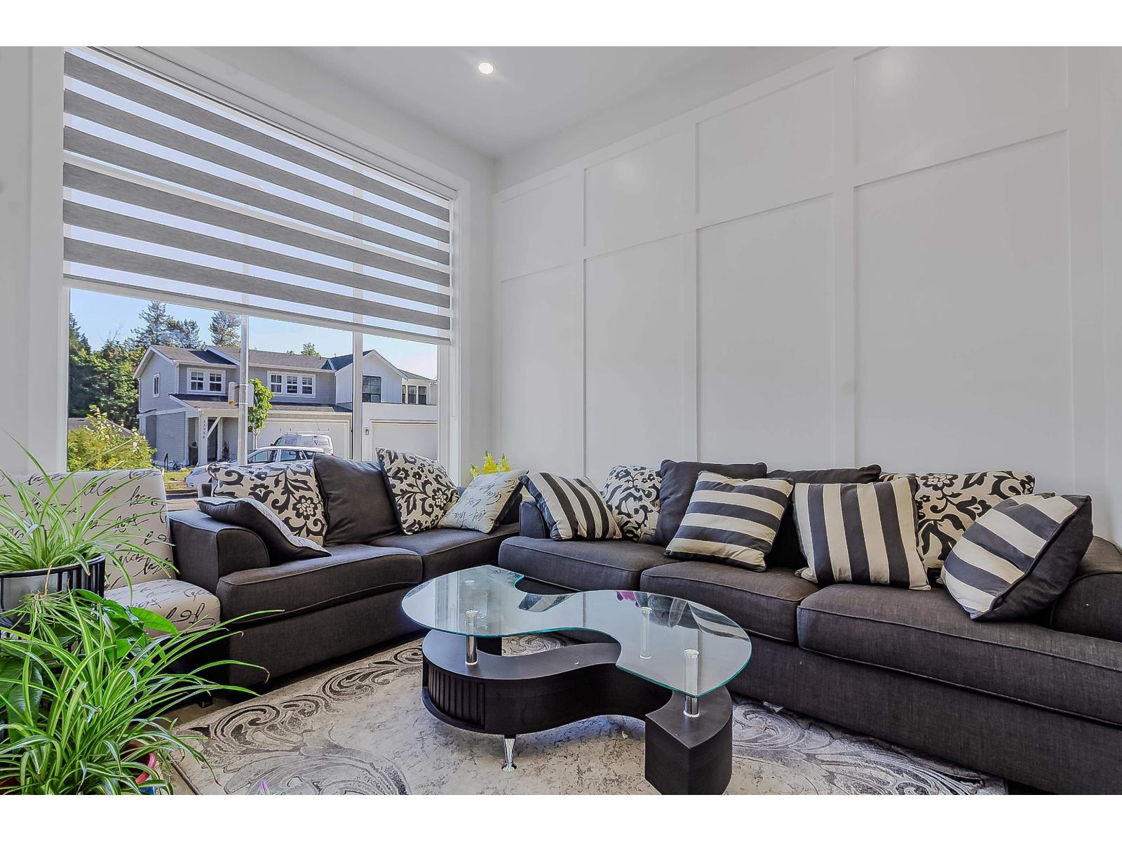 33967 Barker Court, Mission, British Columbia  V2V 6B2 - Photo 6 - R3077245