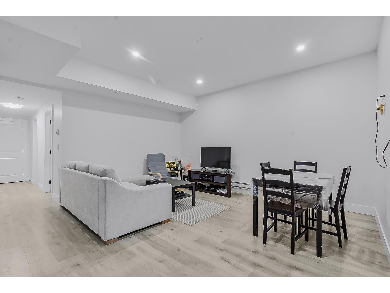 33967 Barker Court, Mission, British Columbia  V2V 6B2 - Photo 30 - R3077245