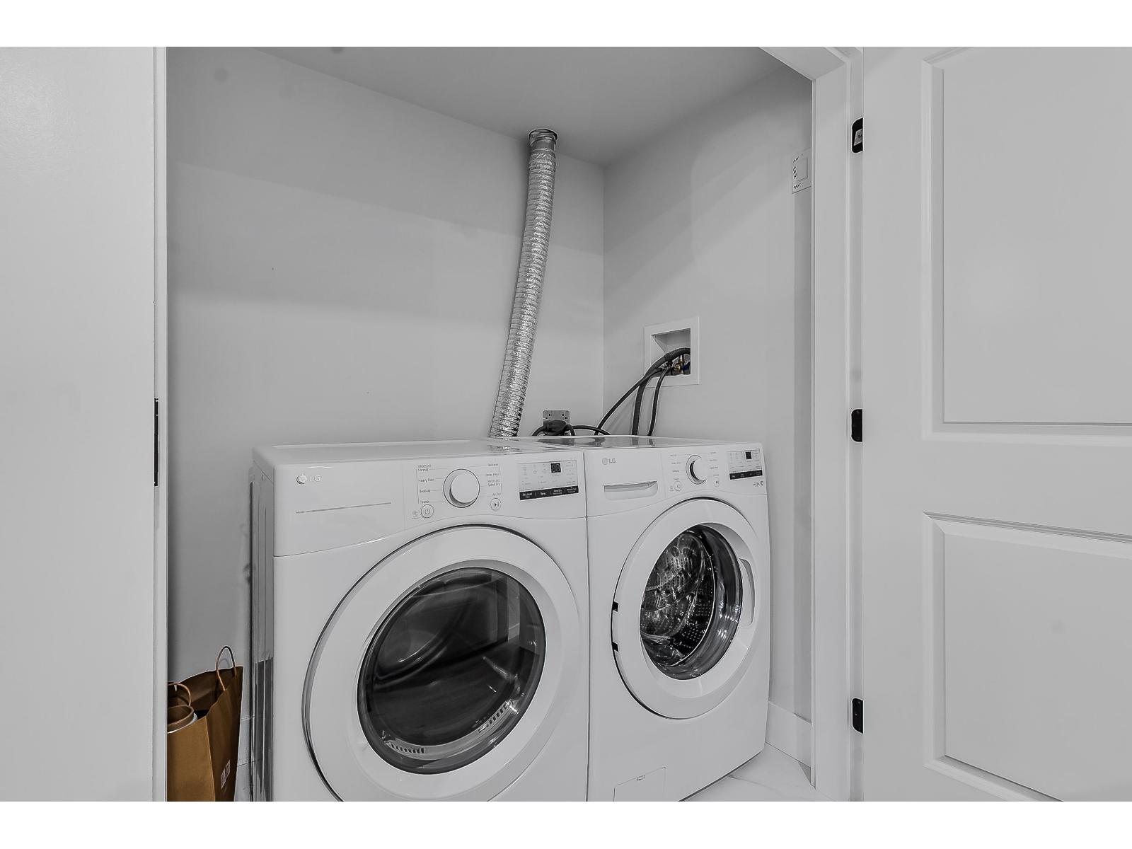 33967 Barker Court, Mission, British Columbia  V2V 6B2 - Photo 36 - R3077245