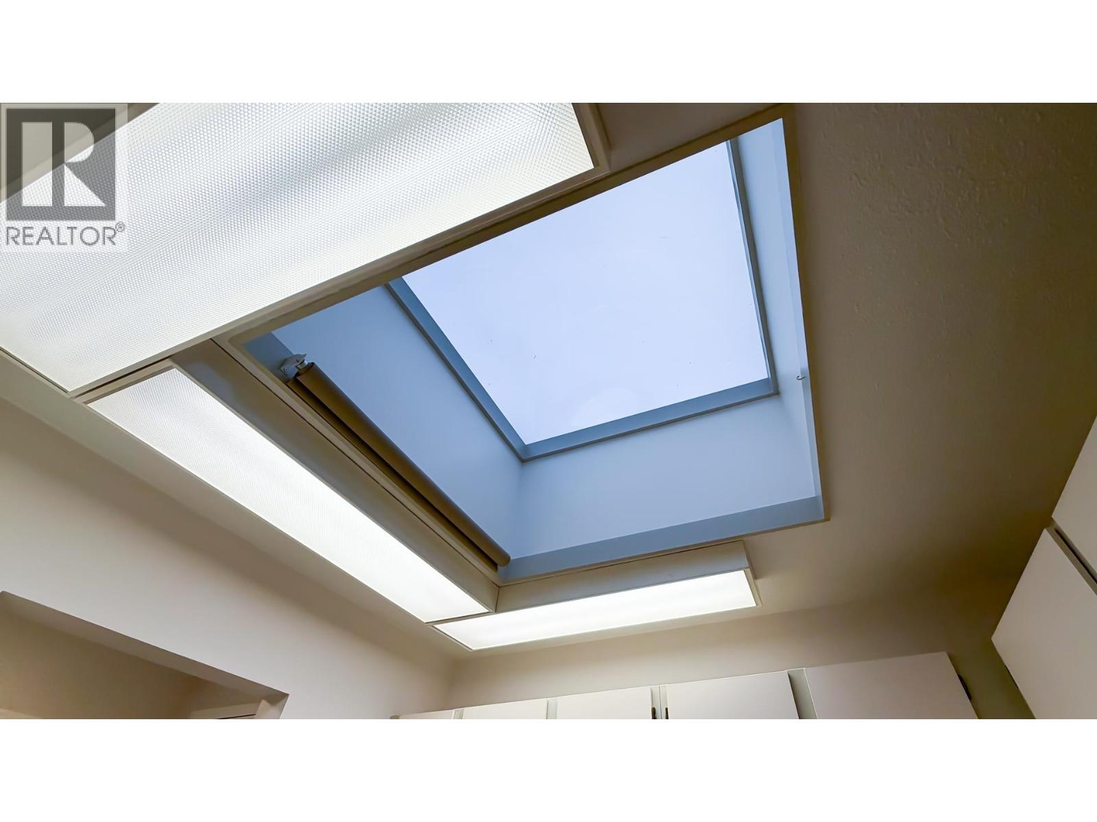 Listing Picture 10 of 22 : 304 7300 MOFFATT ROAD, Richmond / 烈治文 - 魯藝地產 Yvonne Lu Group - MLS Medallion Club Member