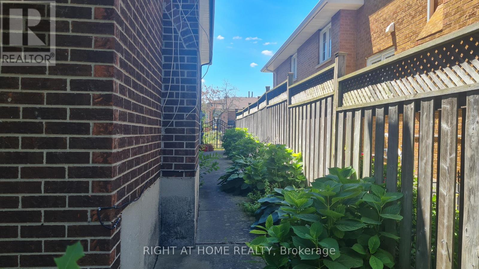 Lower - 86 Antigua Road, Mississauga, Ontario  L5B 2T6 - Photo 15 - W12674422