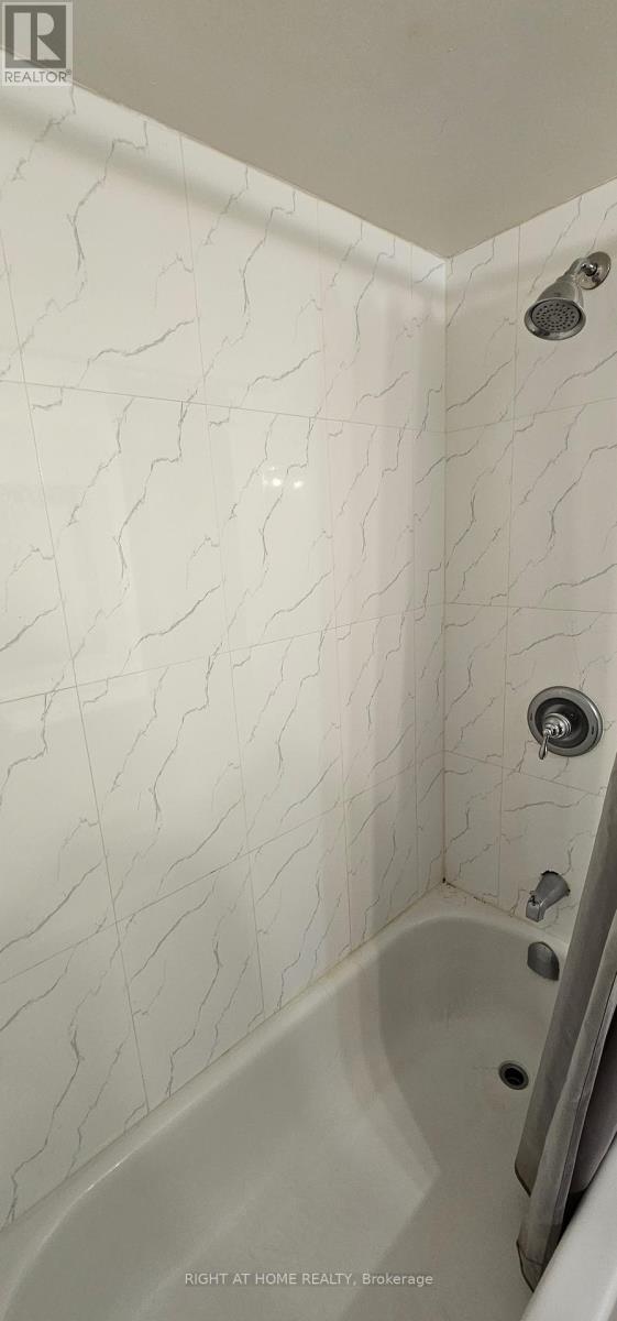 206 - 200 Robert Speck Parkway, Mississauga, Ontario  L4Z 1S3 - Photo 10 - W12674430