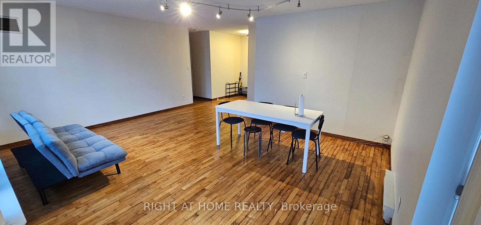 206 - 200 Robert Speck Parkway, Mississauga, Ontario  L4Z 1S3 - Photo 5 - W12674430